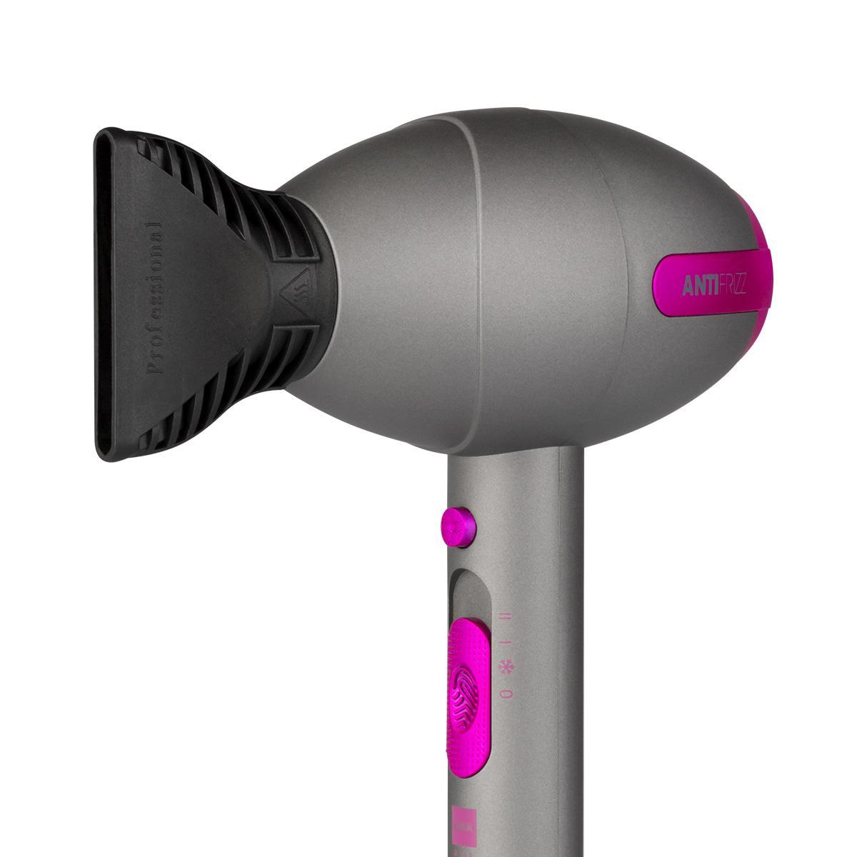labor pro labor phon anti frizz ionizzante per capelli ricci 1600w - foto 3 Phon da prospettiva laterale con diffusore grande in primo piano e bottone accensione in evidenza