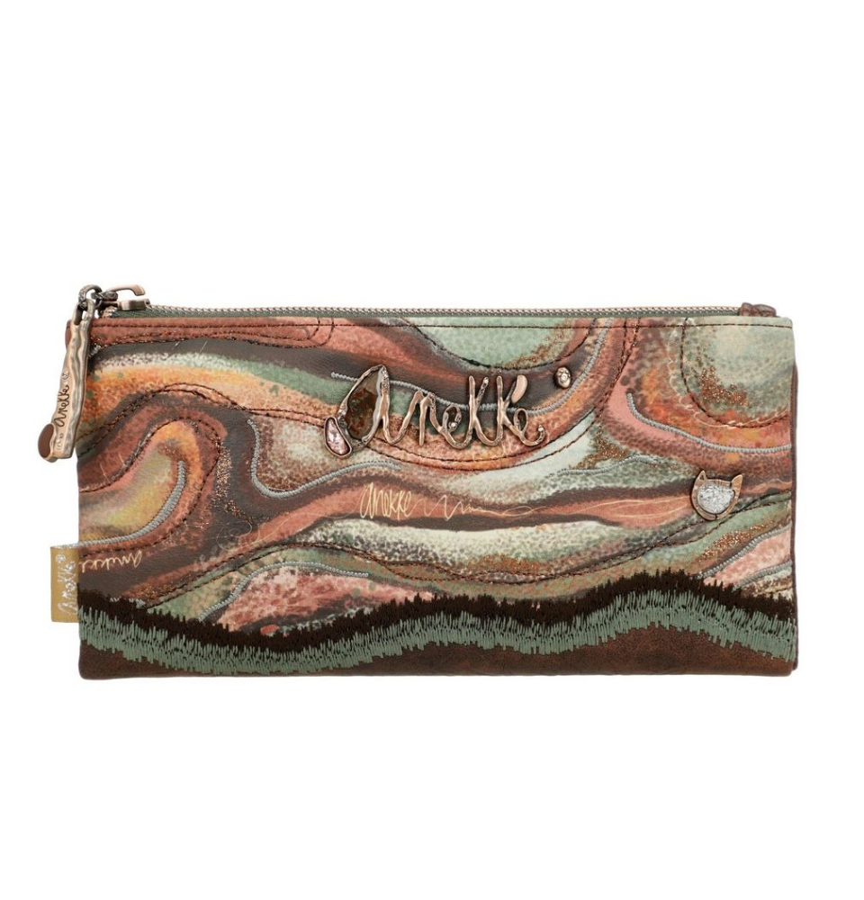 Portafoglio ANEKKE con motivo decorativo astratto in tonalità marrone, arancio, rosso e verde, zip e cordino