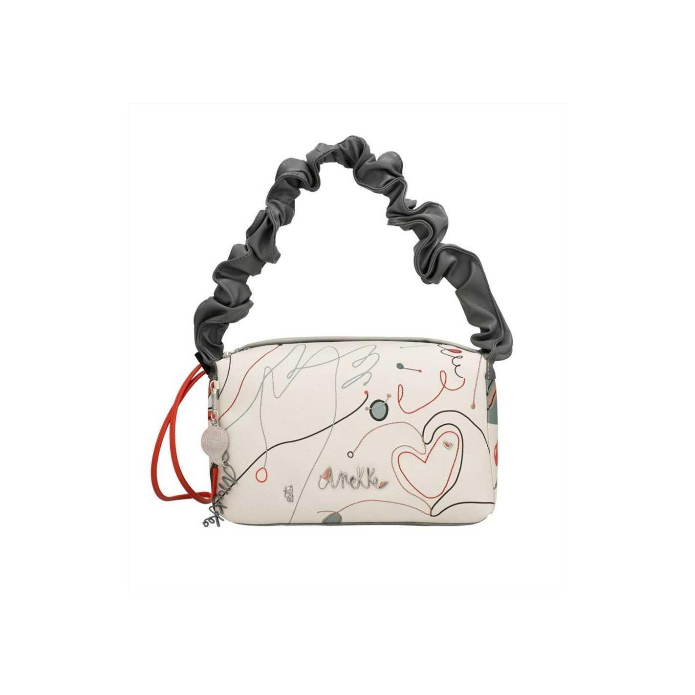anekke anekke borsa tracolla sintetico 40762-384 - foto 1 Borsa tracolla ANEKKE rettangolare sintetico beige, dettagli cuori, manici nero arricciato, tracolla corda rossa