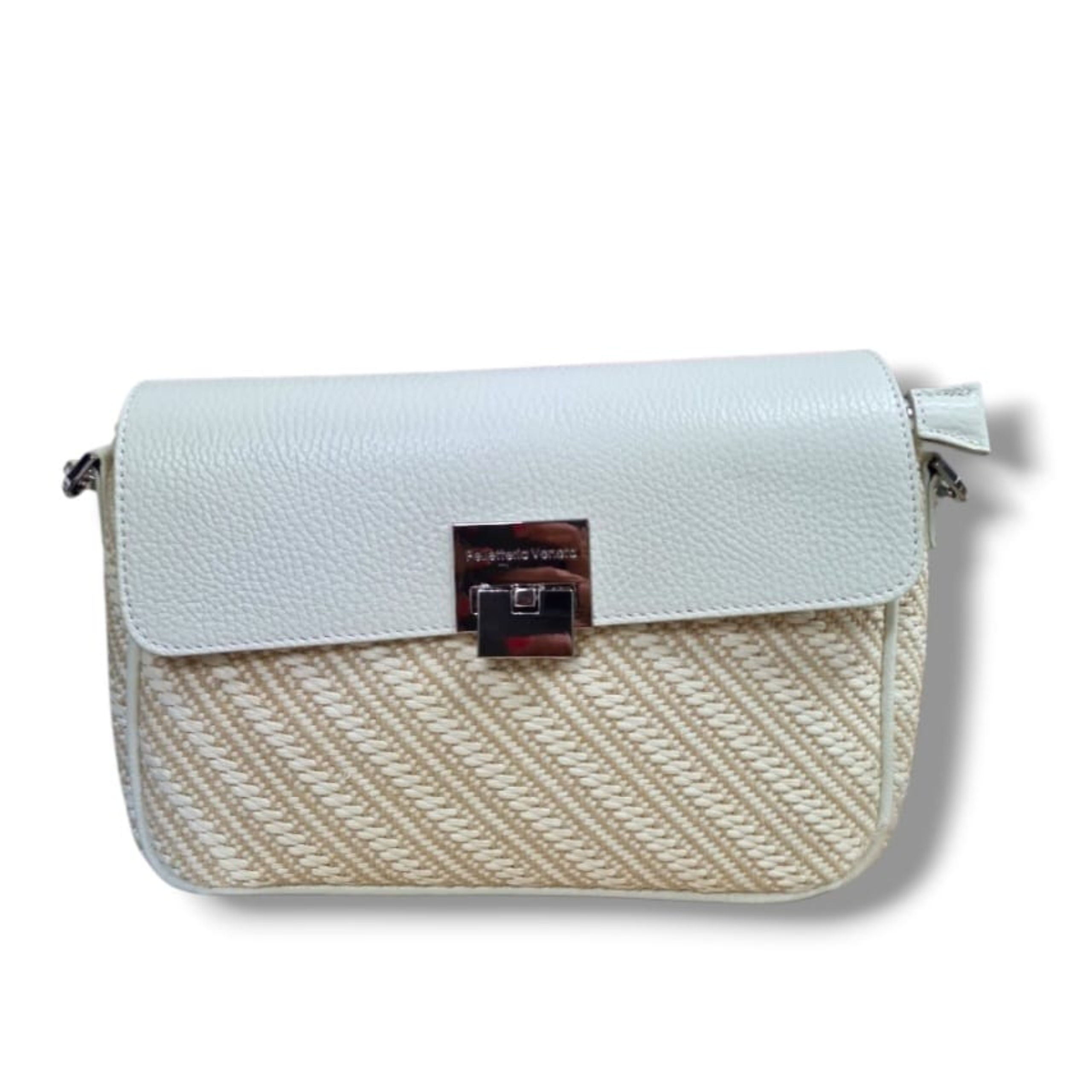 Clutch in paglia e pelle bianco con chiusura frontale, parte superiore in pelle e inferiore in paglia