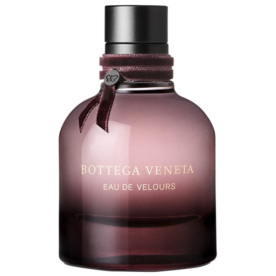 Bottega Veneta Eau de Velours 50ml, flacone con liquido bordeaux, tappo nero