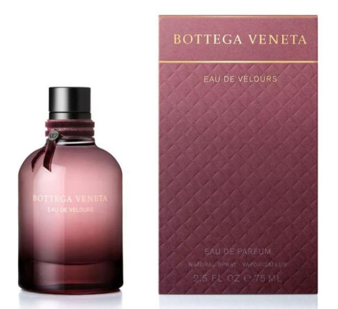Bottega Veneta Eau Velours 75 ml: flacone con tappo nero e scatola con pattern geometrico
